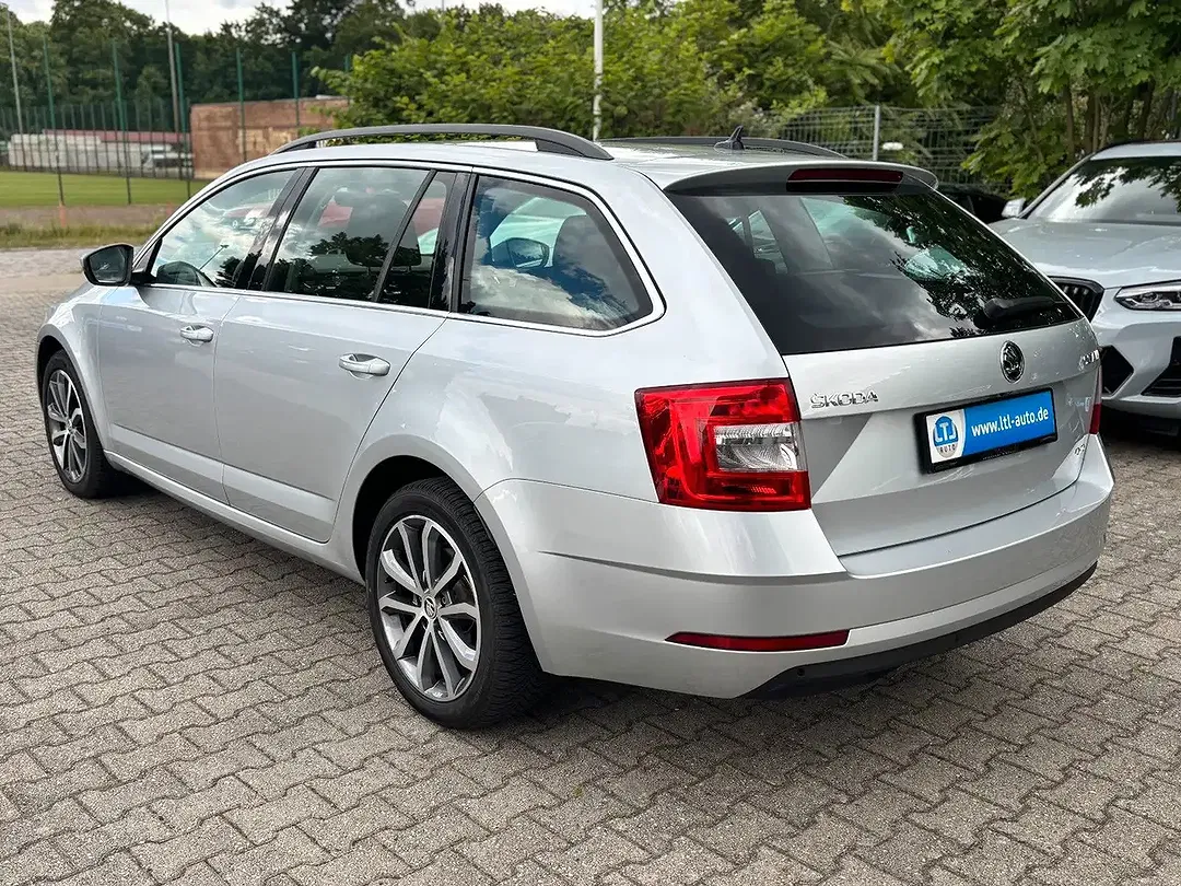 Skoda Octavia - Thumbnail 5
