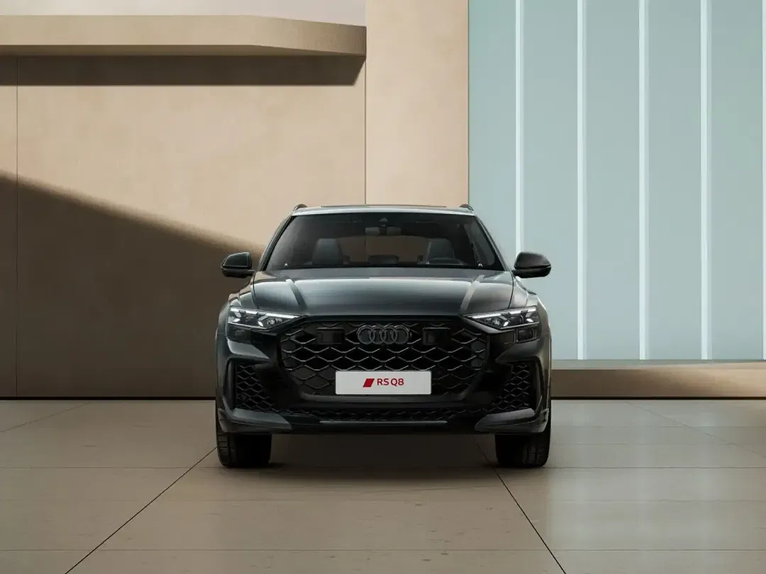 Audi RS Q8 - Thumbnail 3