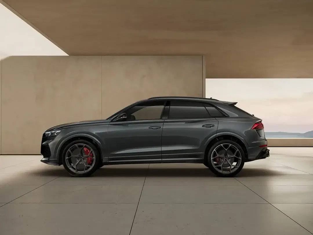 Audi RS Q8 - Thumbnail 4