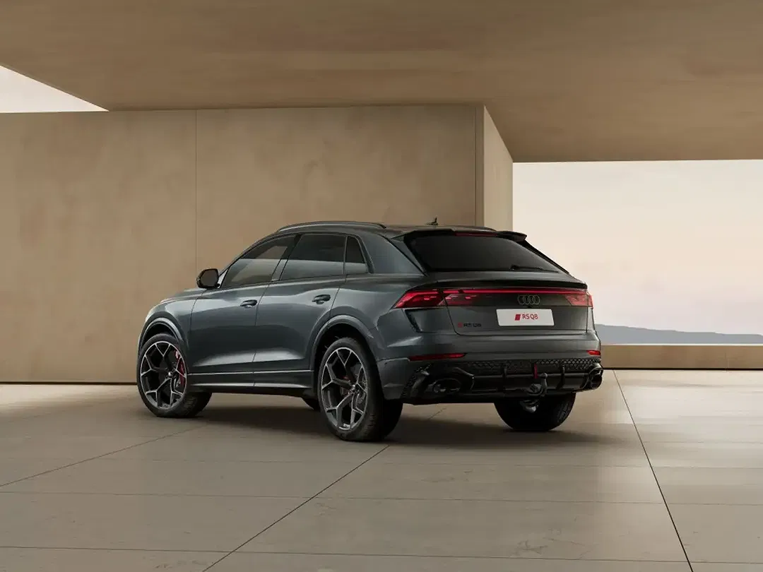 Audi RS Q8 - Thumbnail 6