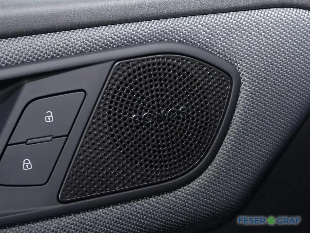 Audi Q3 - Thumbnail 11
