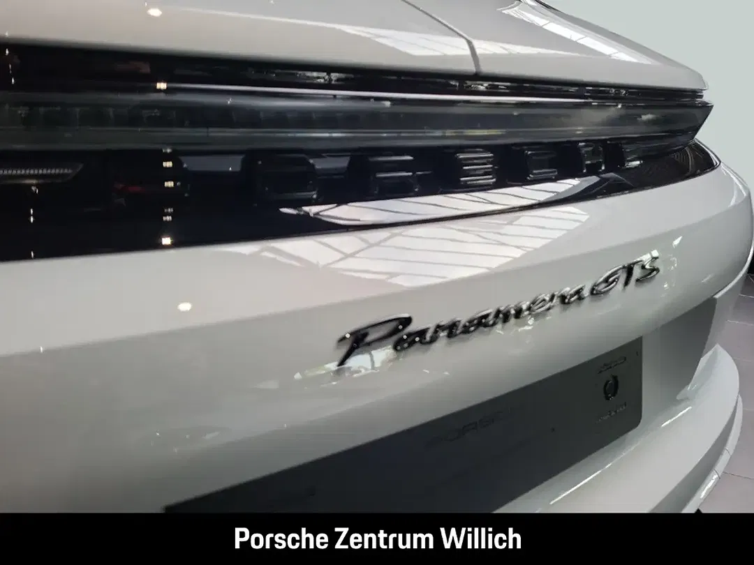 Porsche Panamera - Thumbnail 10