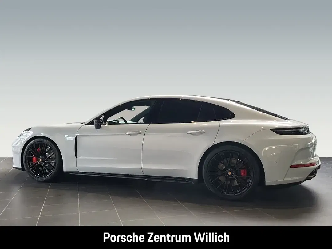 Porsche Panamera - Thumbnail 2