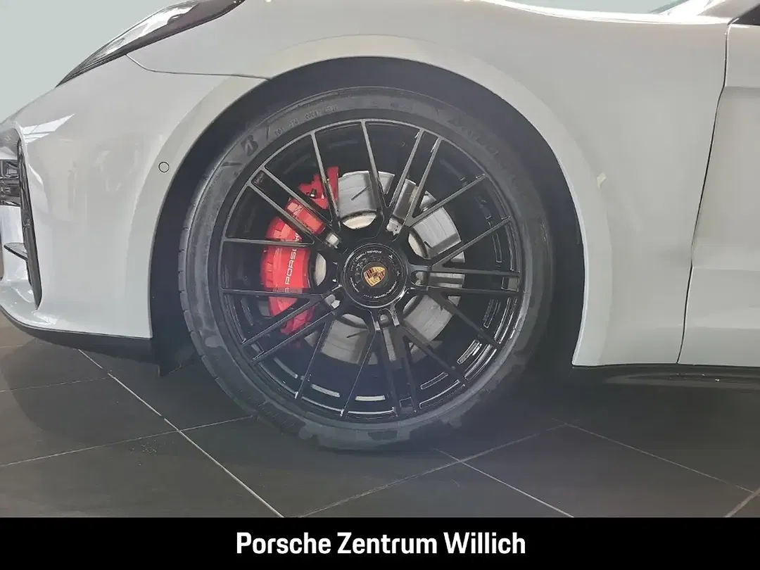 Porsche Panamera - Thumbnail 9