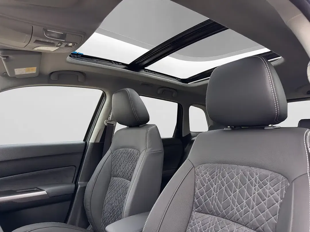 Suzuki Vitara - Thumbnail 13