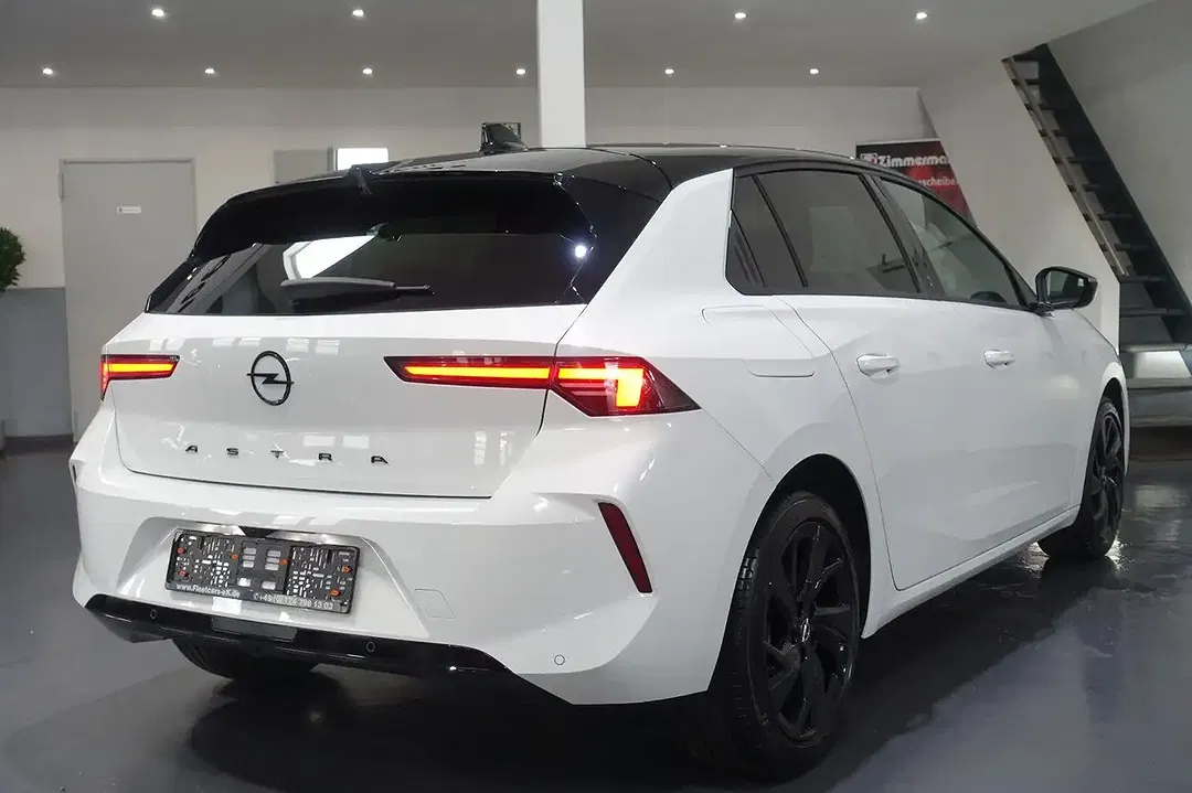Opel Astra - Thumbnail 8