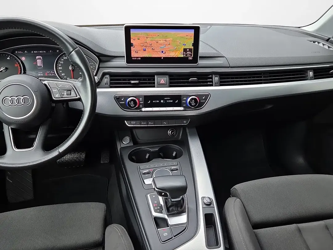 Audi A4 - Thumbnail 9