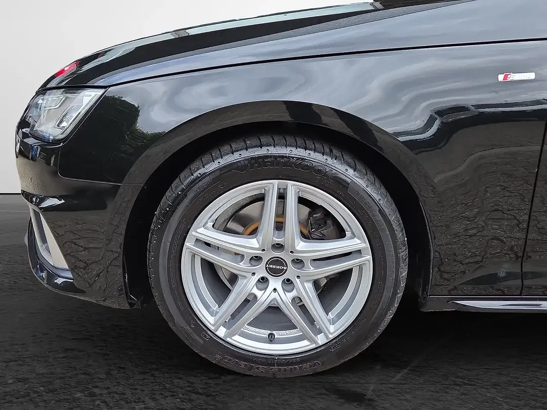 Audi A4 - Thumbnail 4