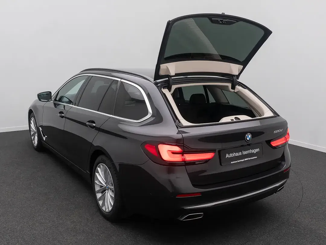 BMW 520 - Thumbnail 13