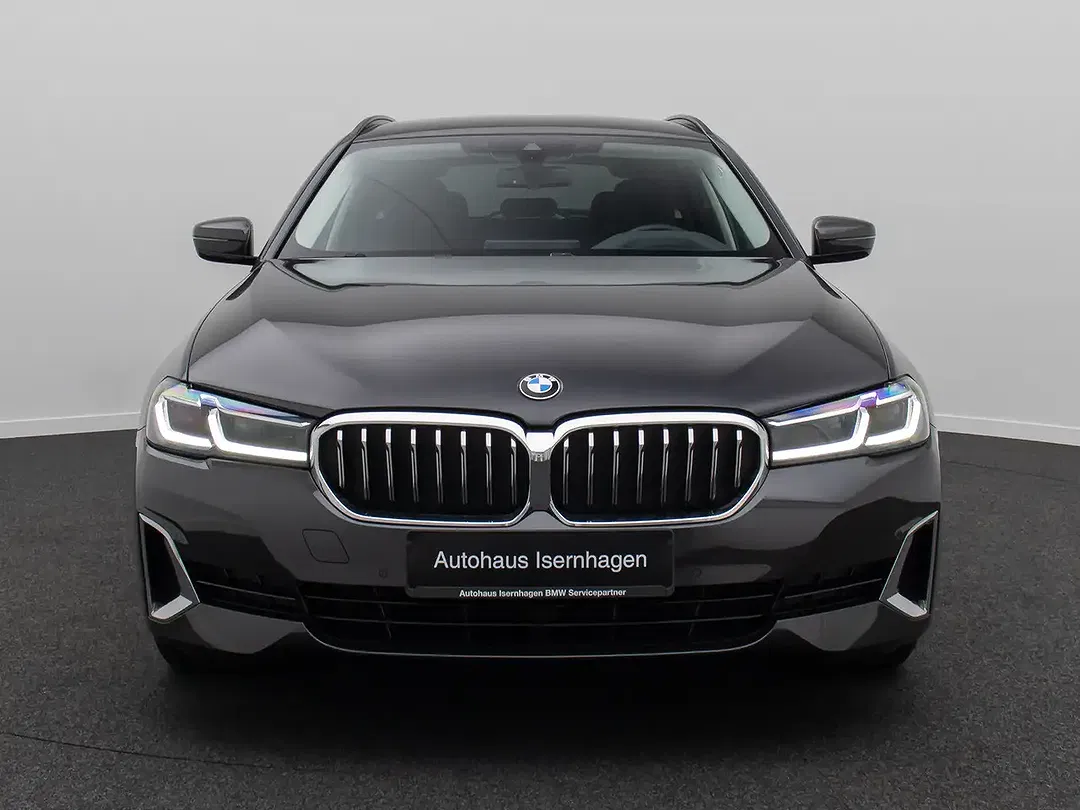 BMW 520 - Thumbnail 2