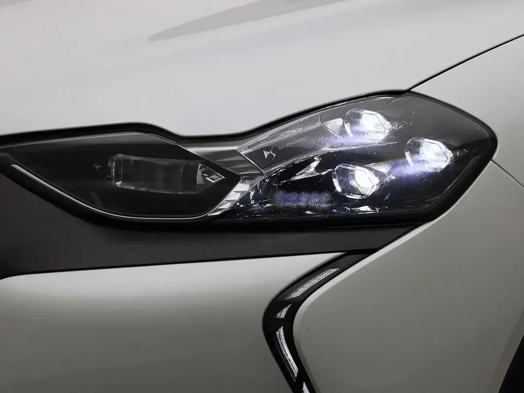 DS Automobiles DS 3 Crossback - Thumbnail 13