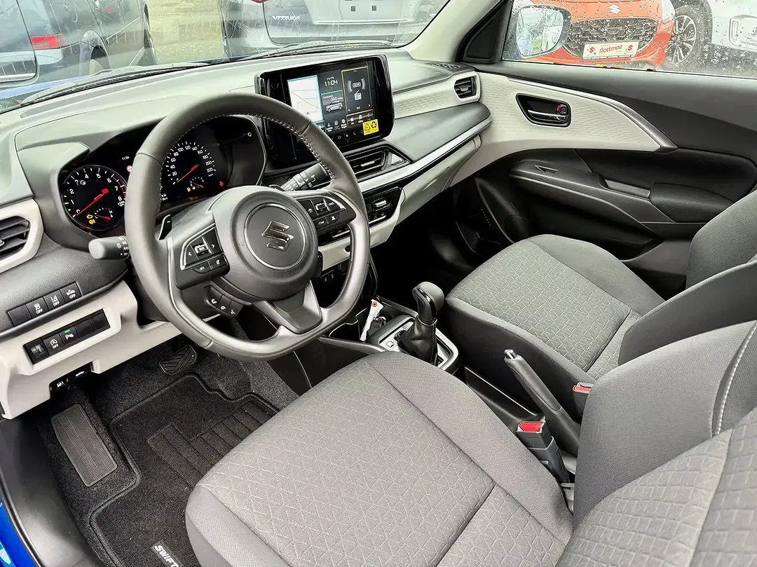 Suzuki Swift - Thumbnail 11