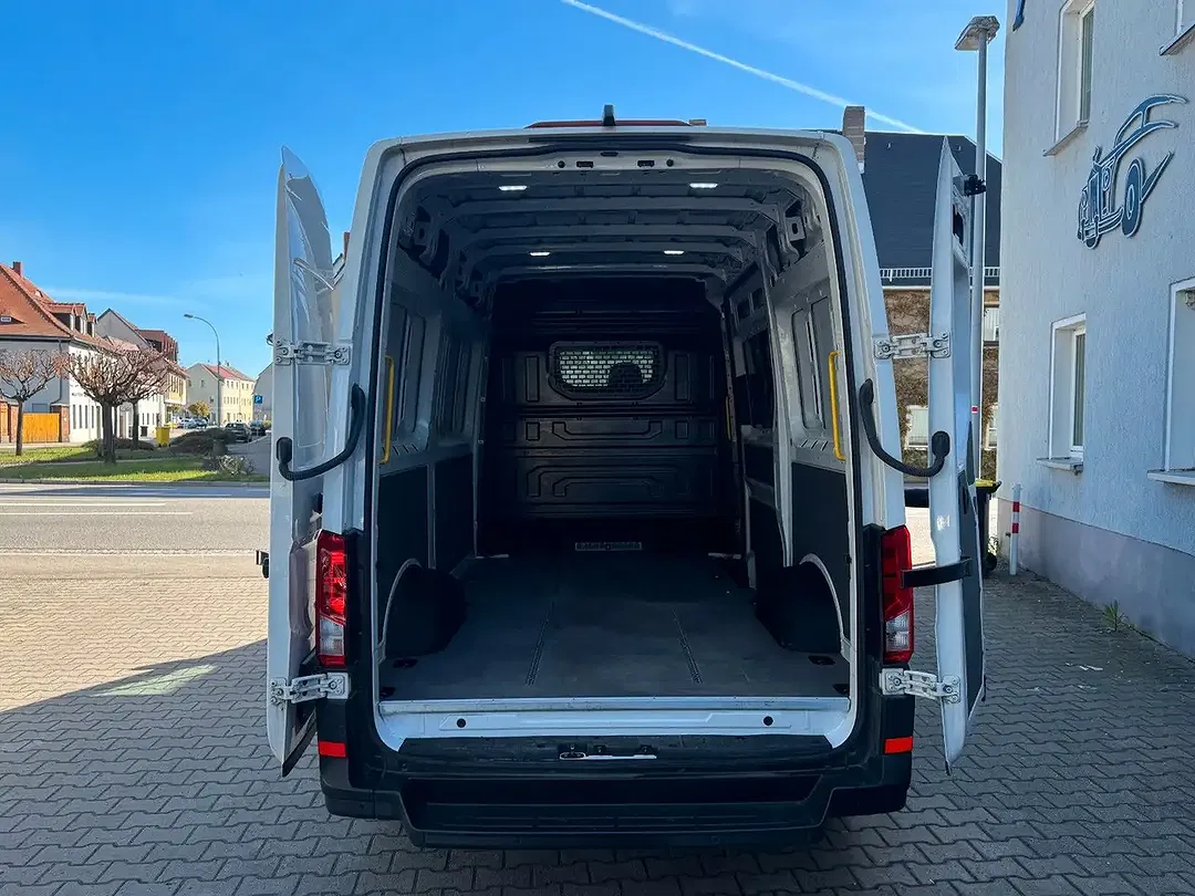 Volkswagen Crafter - Thumbnail 11