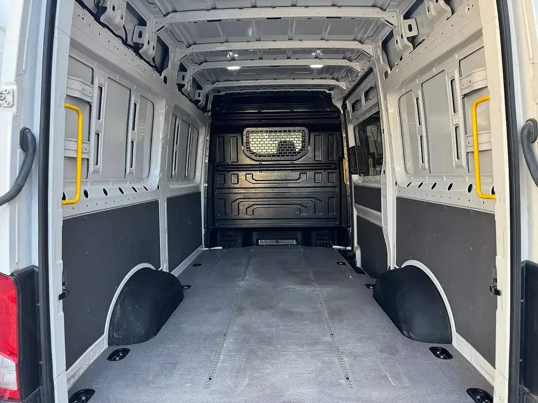 Volkswagen Crafter - Thumbnail 12