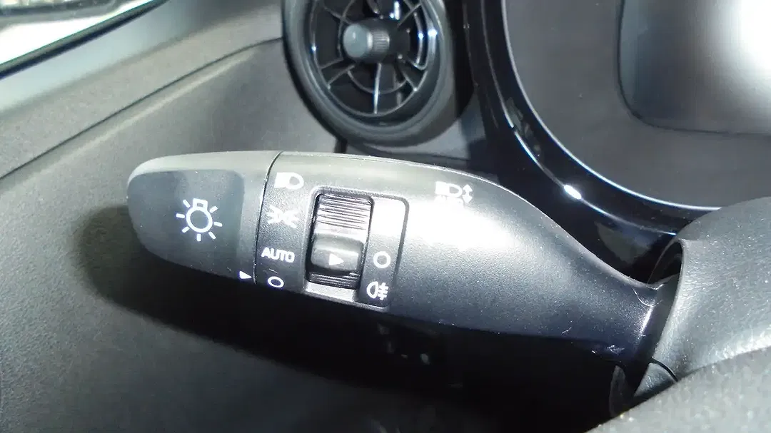 Hyundai i10 - Thumbnail 9