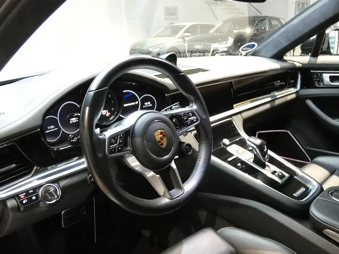 Porsche Panamera - Thumbnail 10