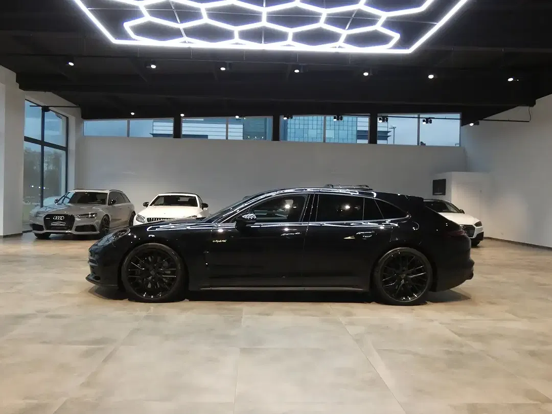 Porsche Panamera - Thumbnail 9