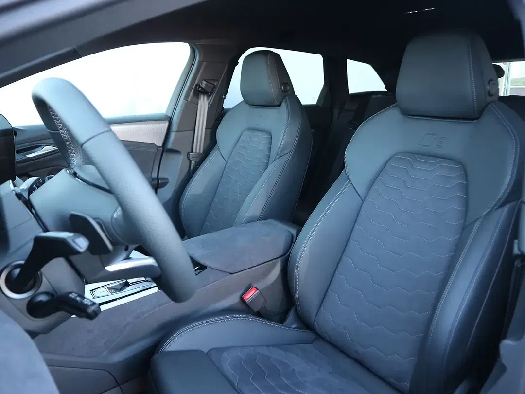 Audi A6 e-tron - Thumbnail 6