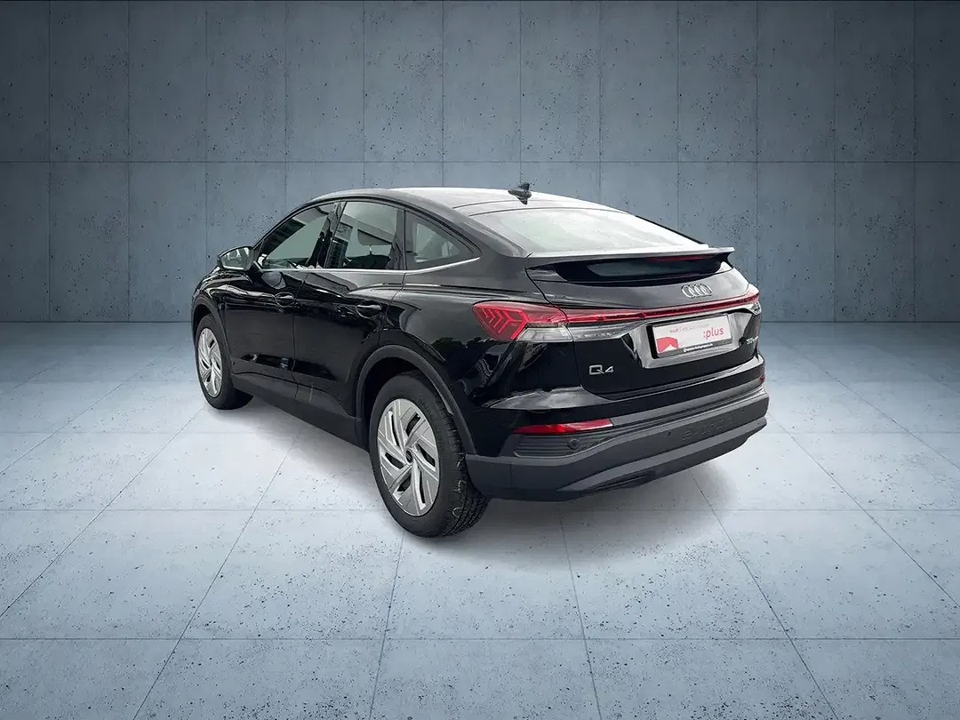 Audi Q4 e-tron - Thumbnail 3
