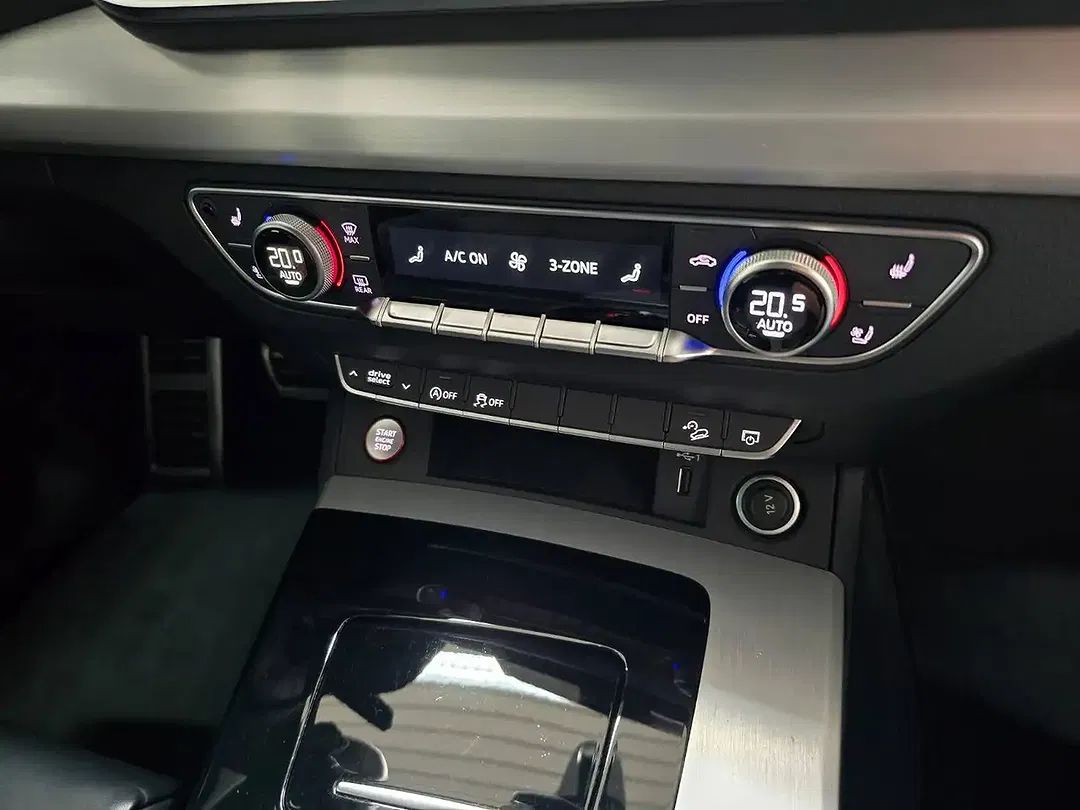 Audi SQ5 - Thumbnail 13