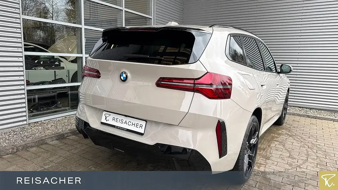 BMW X3 - Thumbnail 2