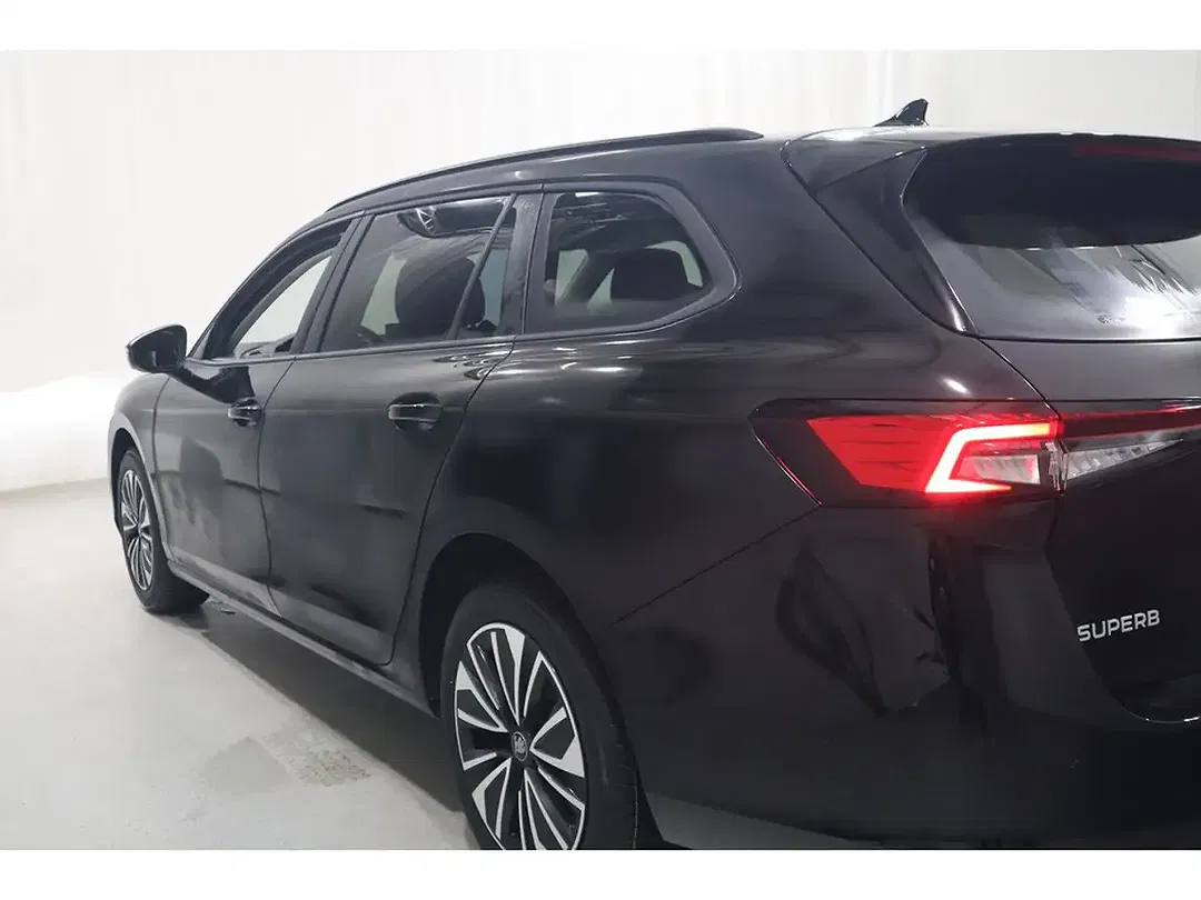 Skoda Superb - Thumbnail 13
