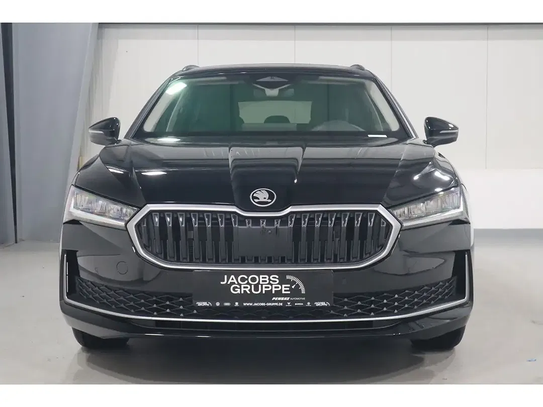 Skoda Superb - Thumbnail 2
