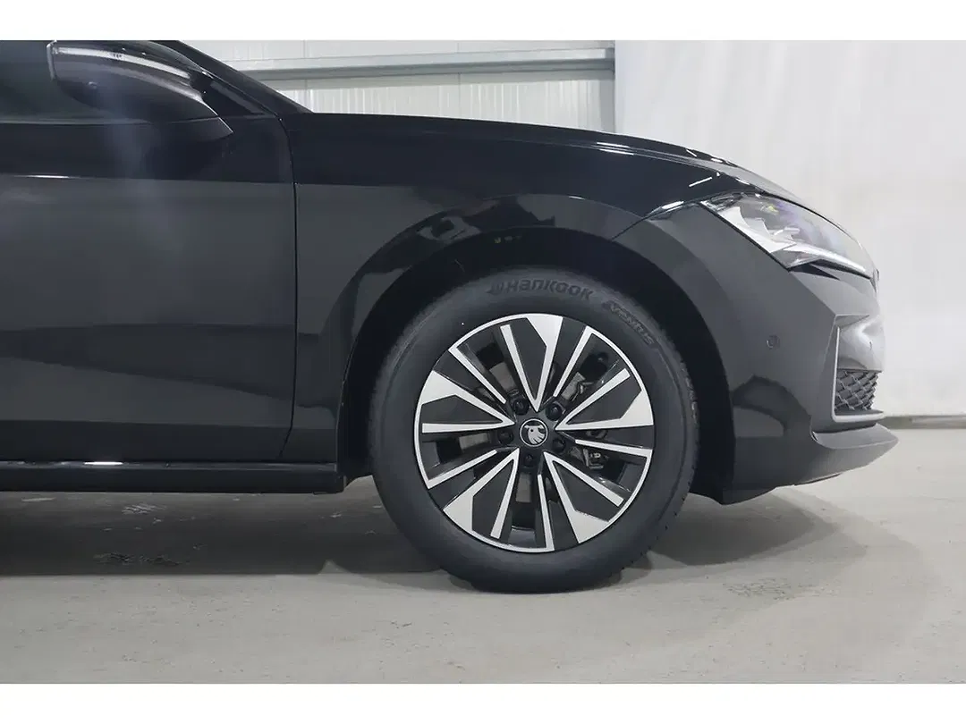 Skoda Superb - Thumbnail 5