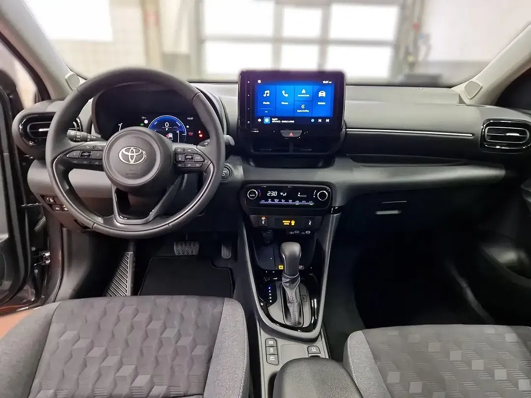 Toyota Yaris - Thumbnail 14