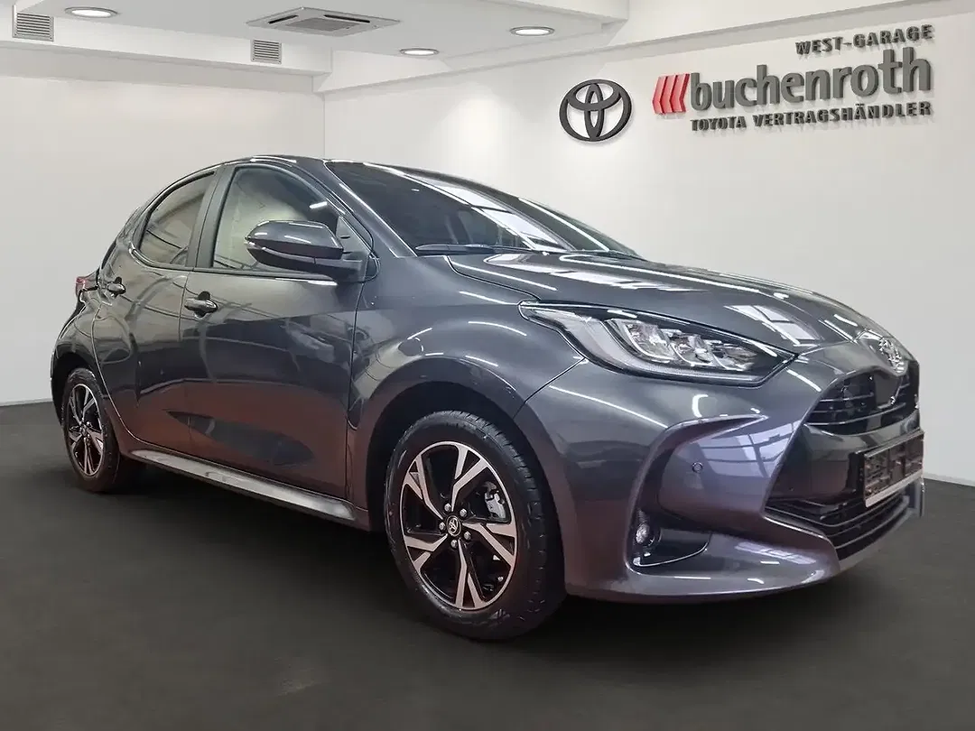 Toyota Yaris - Thumbnail 3