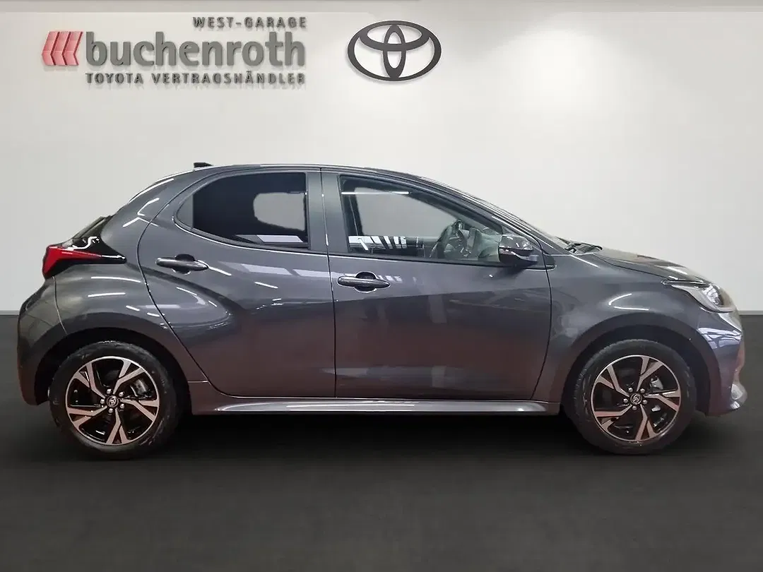 Toyota Yaris - Thumbnail 4