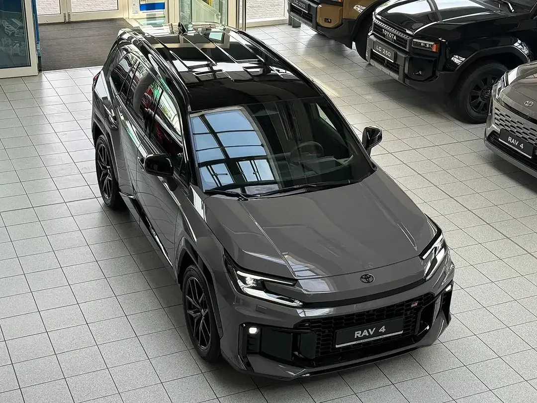 Toyota RAV 4 - Thumbnail 1