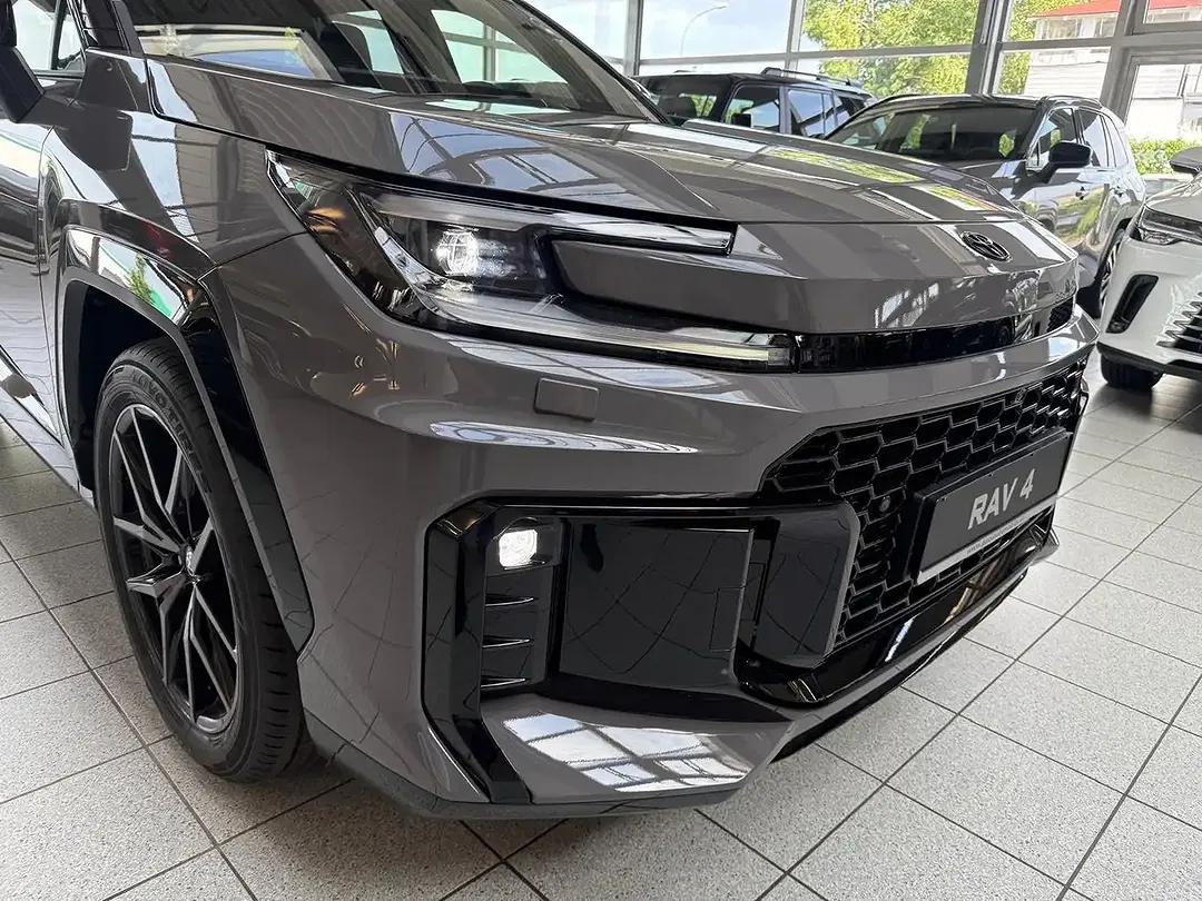 Toyota RAV 4 - Thumbnail 11