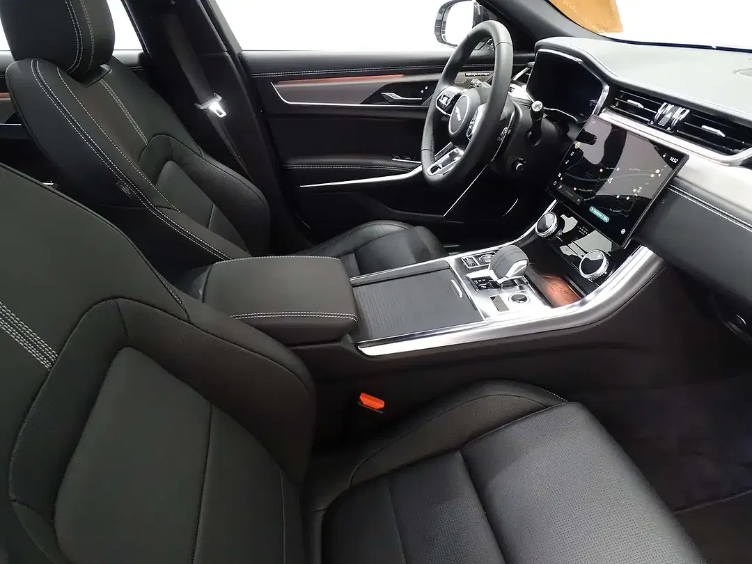 Jaguar XF - Thumbnail 7