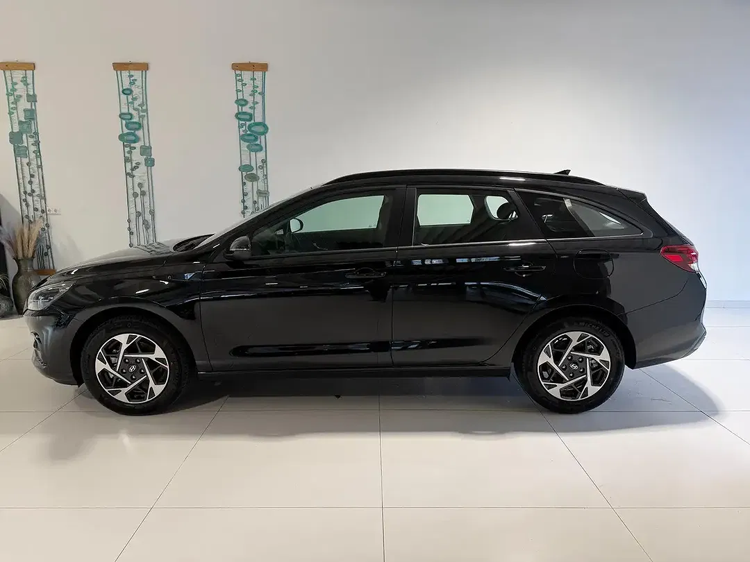Hyundai i30 - Thumbnail 2