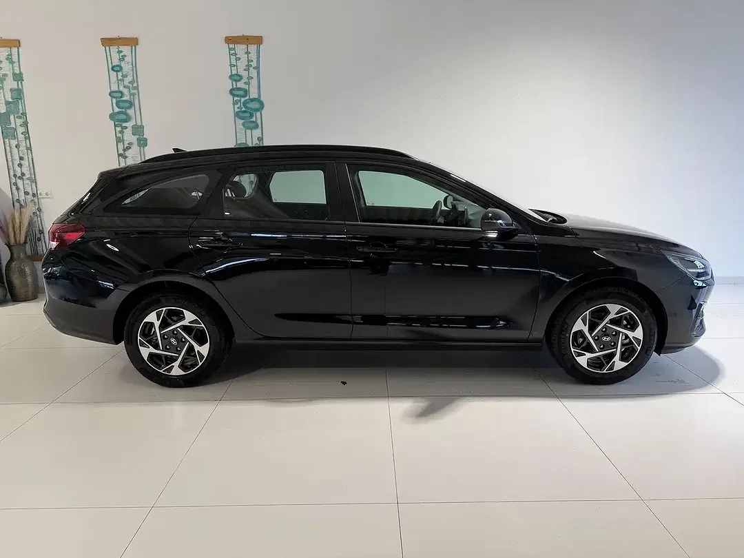 Hyundai i30 - Thumbnail 3