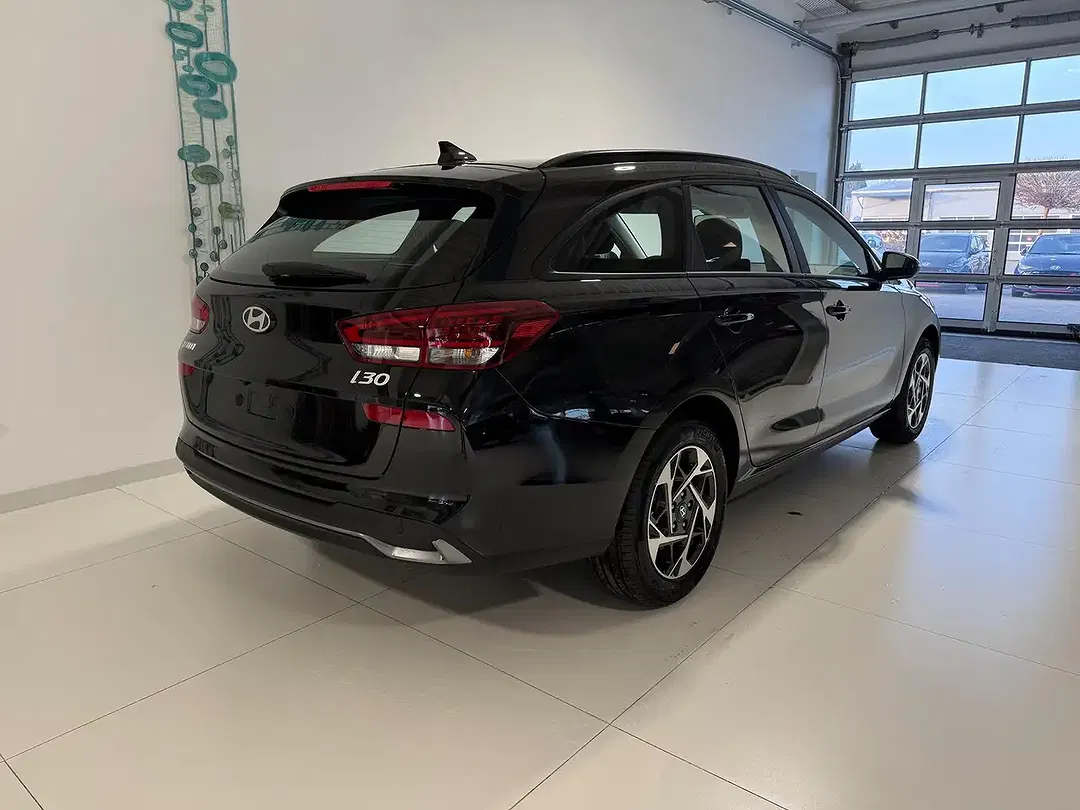 Hyundai i30 - Thumbnail 4