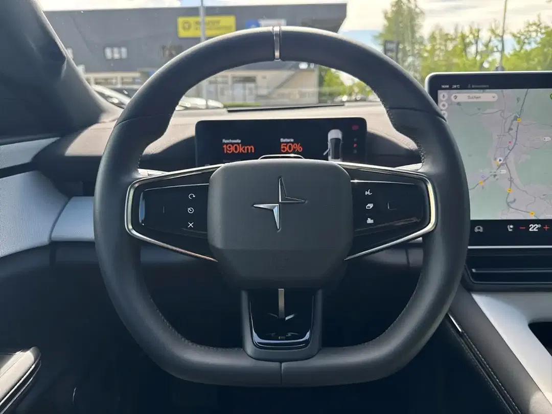 Polestar 4 - Thumbnail 14