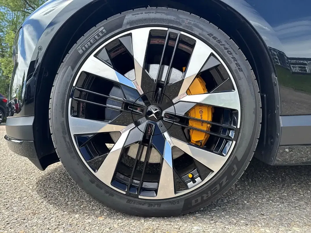Polestar 4 - Thumbnail 8