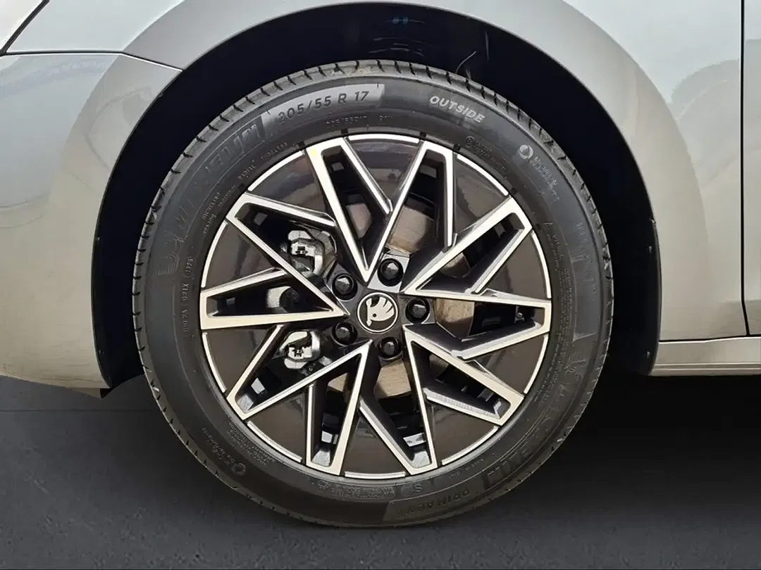 Skoda Octavia - Thumbnail 10