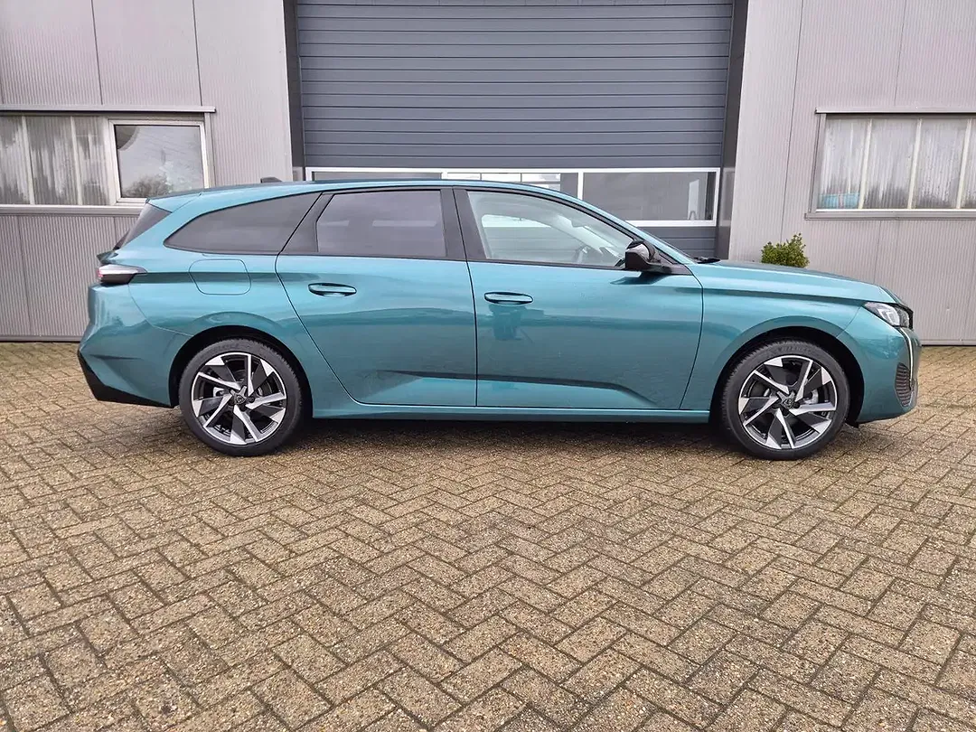 Peugeot 308 - Thumbnail 6