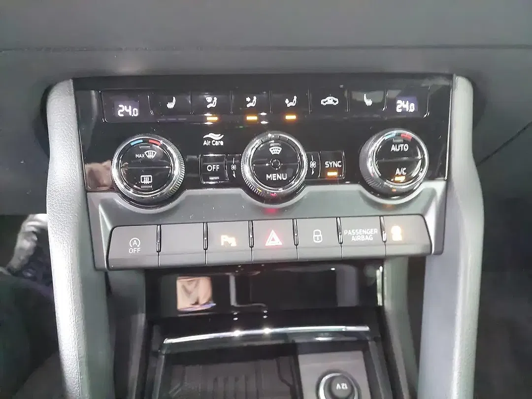 Skoda Karoq - Thumbnail 11