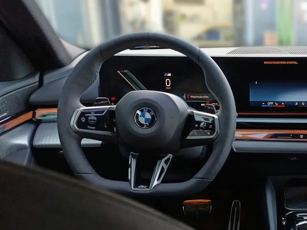 BMW 520 - Thumbnail 15