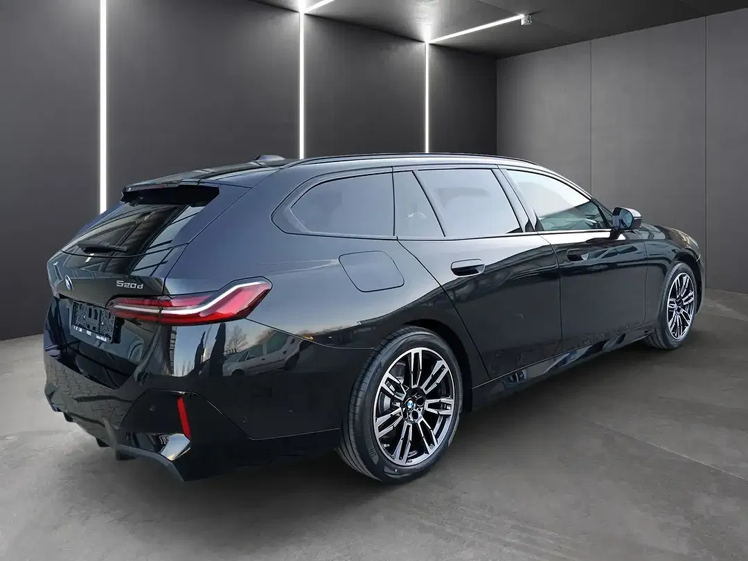 BMW 520 - Thumbnail 4