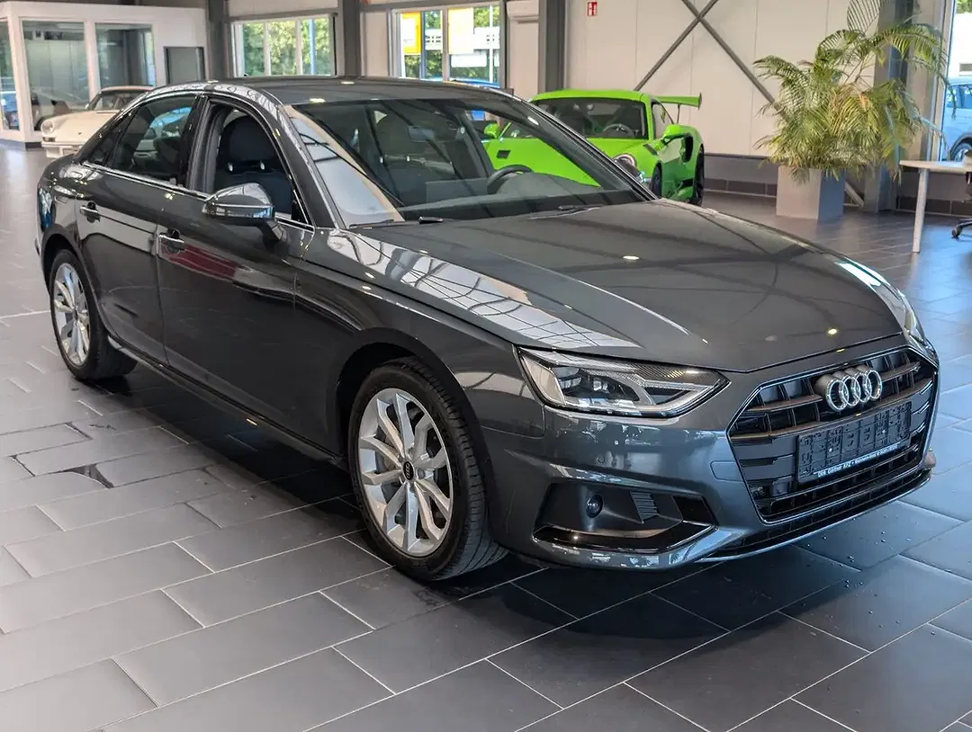 Audi A4 - Thumbnail 3