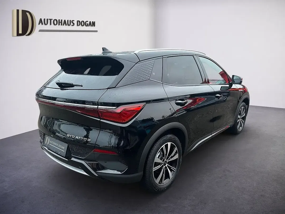 BYD Atto 3 - Thumbnail 3