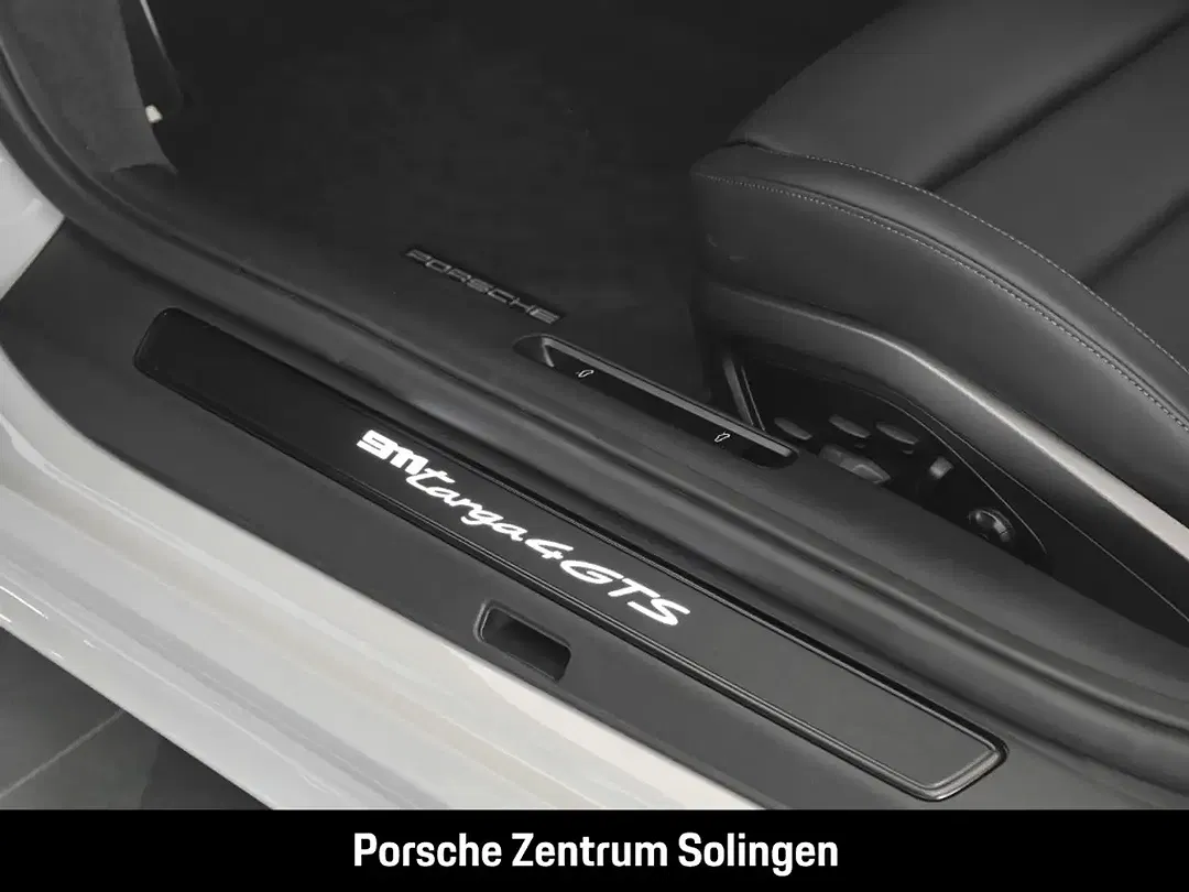 Porsche 911 - Thumbnail 13