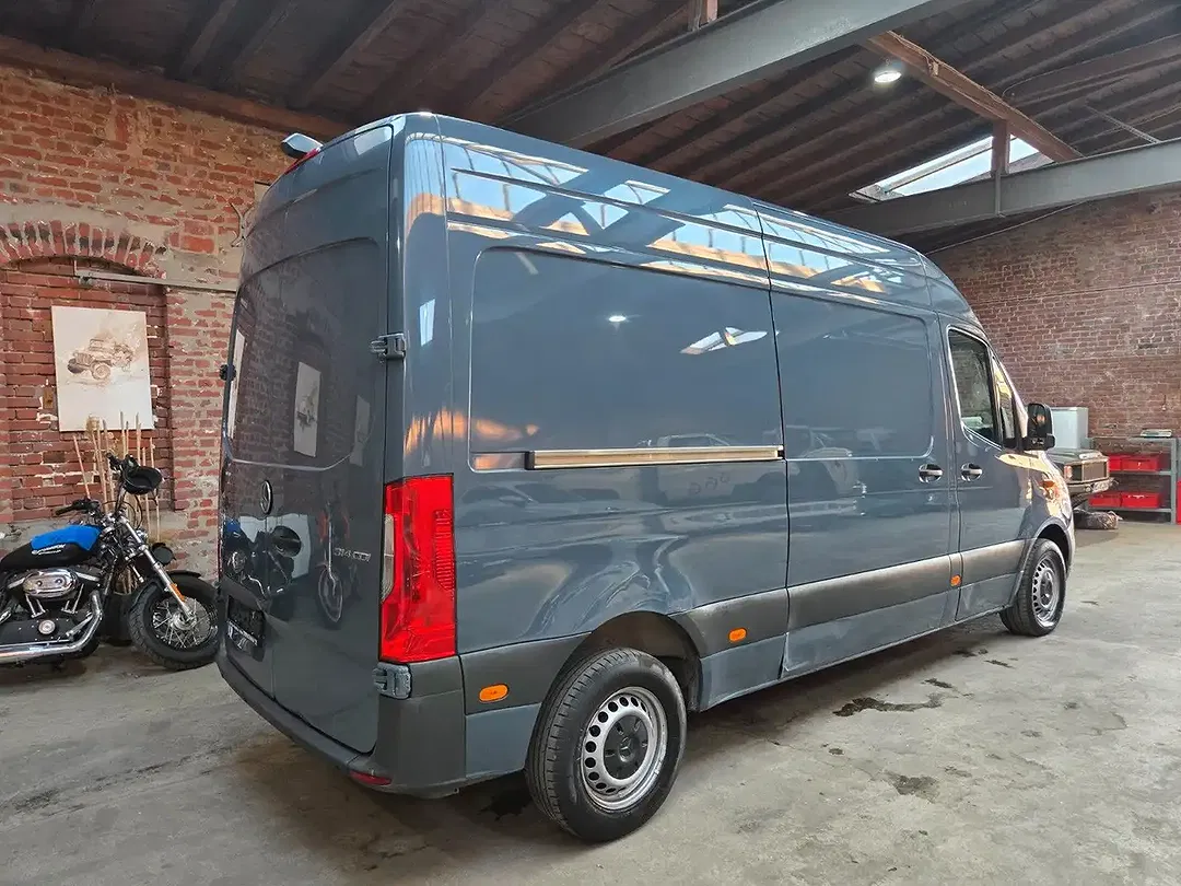 Mercedes-Benz Sprinter - Thumbnail 5