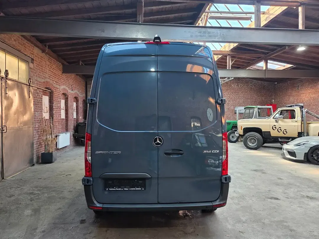 Mercedes-Benz Sprinter - Thumbnail 6