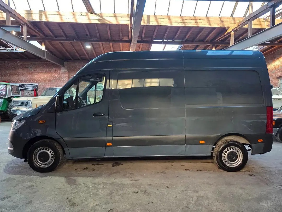Mercedes-Benz Sprinter - Thumbnail 8